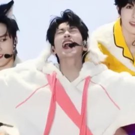 수美 ૮₍ ´• ˕ •` ₎ა tweet media