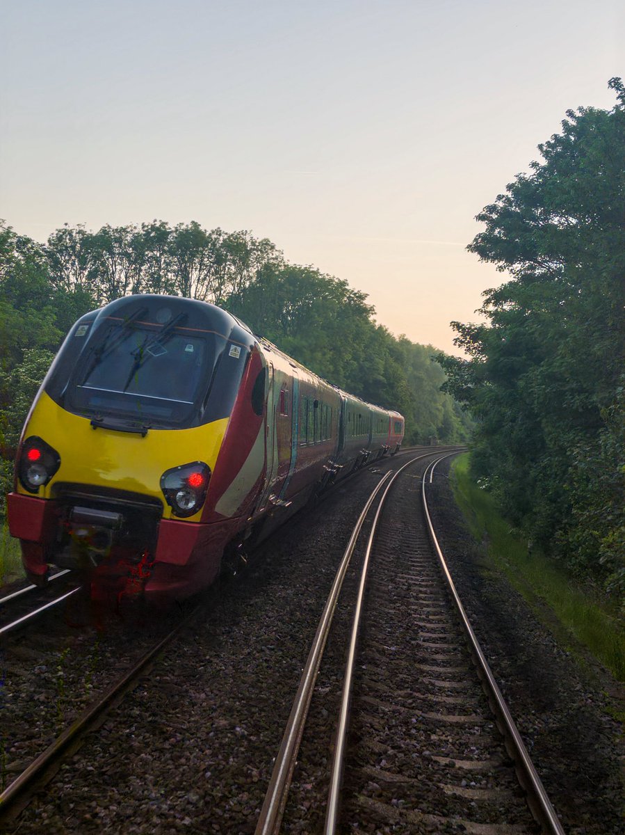 OnTheTrainJames's tweet photo. A nice day out on Havants today! Started off empties down there, and a 1G back up. https://t.co/fYb9prSkKG