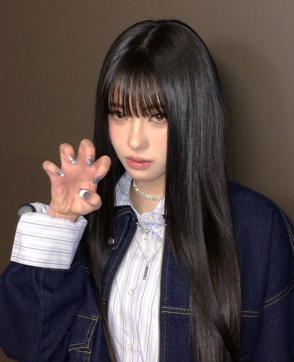 반써머 tweet media