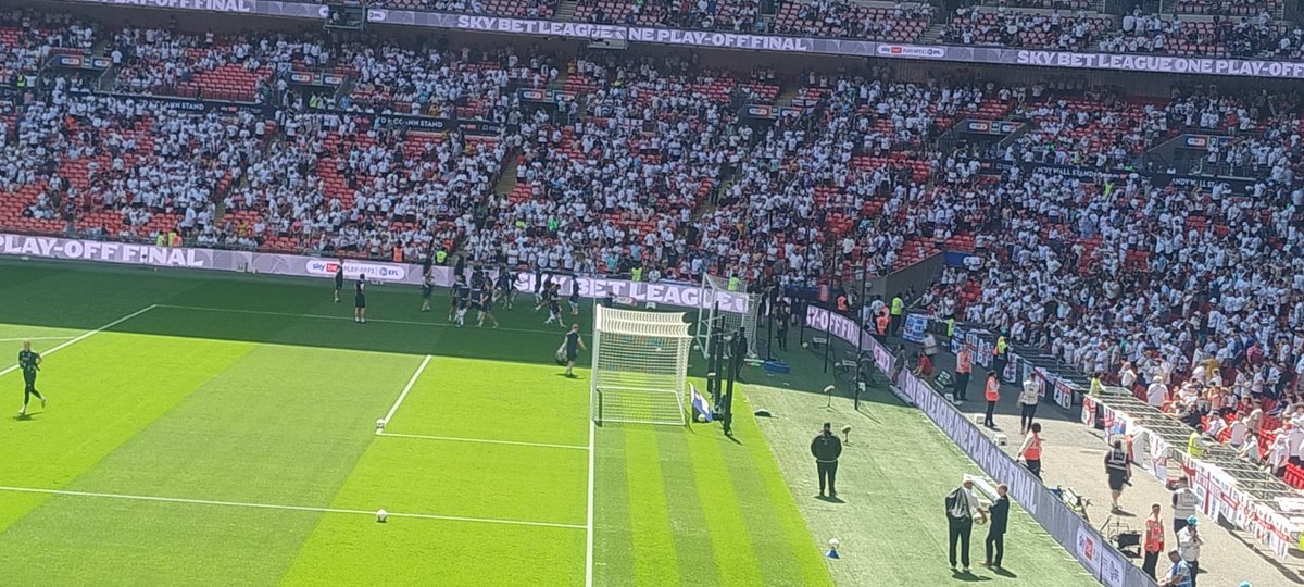 ThomasMonk7's tweet photo. Yesterday was one of the best days I've had involved with football watching your team win at Wembley to get promoted to the championship eiooooooo eiooooooo Up the whites. 🤍🤍 https://t.co/pXYzfqZf57