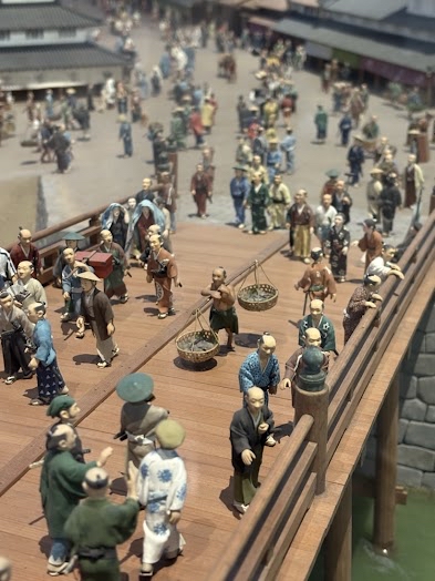 michaelgalloway's tweet photo. Recently I went to the Edo Tokyo museum in Sumida-ku, Tokyo.

They have amazing dioramas with detailed miniature characters that show what it was like during that time.

For fun I took pictures, and then put them into Gemini and asked it to make them move. https://t.co/0FP4RwcA7x