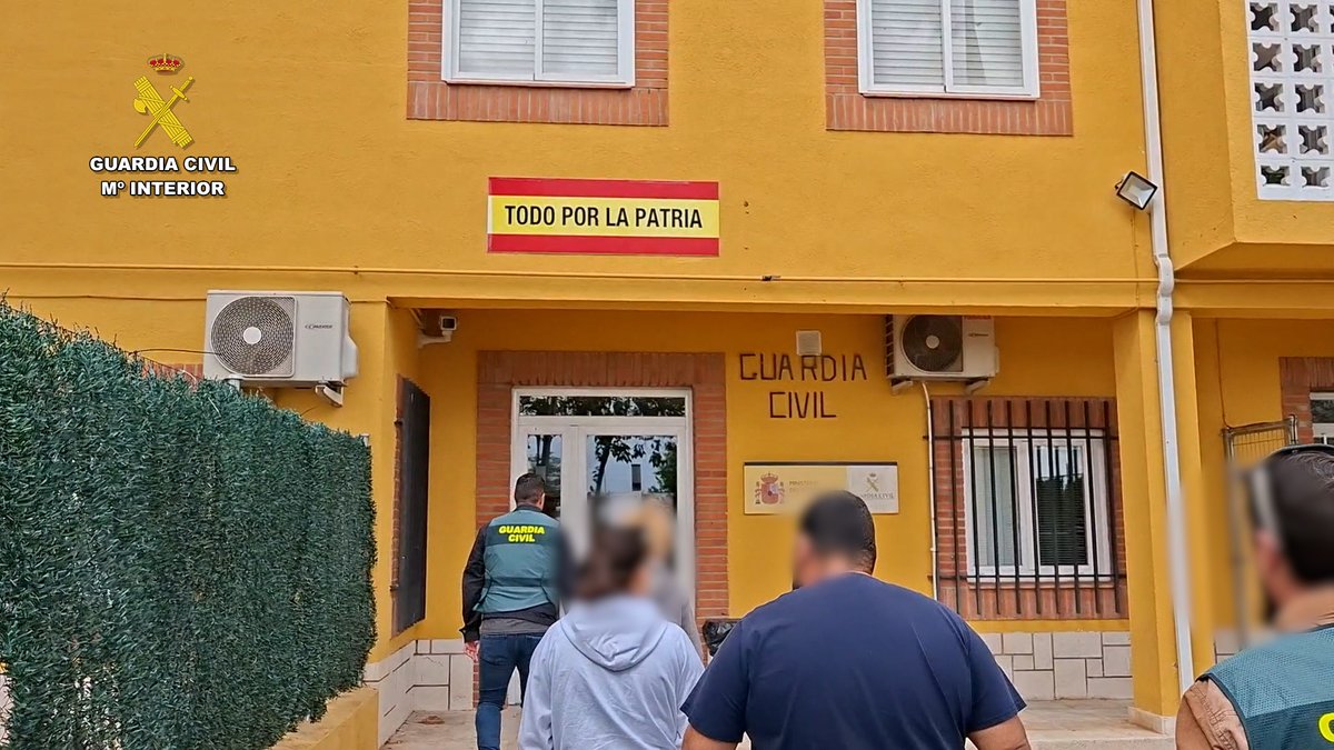 Guardia Civil tweet media