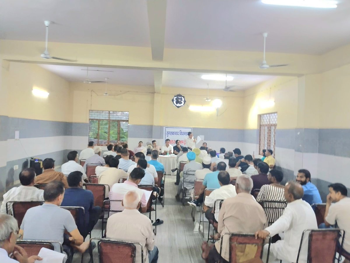 SanjayAAP167's tweet photo. जिला संगम विहार विधानसभा तुगलकाबाद वार्ड 179 मे BLA 2 की TRAINING ESSION रखा गया।
अपने वोट का अधिकार हमारा हक है।
@ArvindKejriwal
@Saurabh_MLAgk

संजय चौधरी 
जिला अध्यक्ष (AAP ) https://t.co/Rrp5FCR7h3
