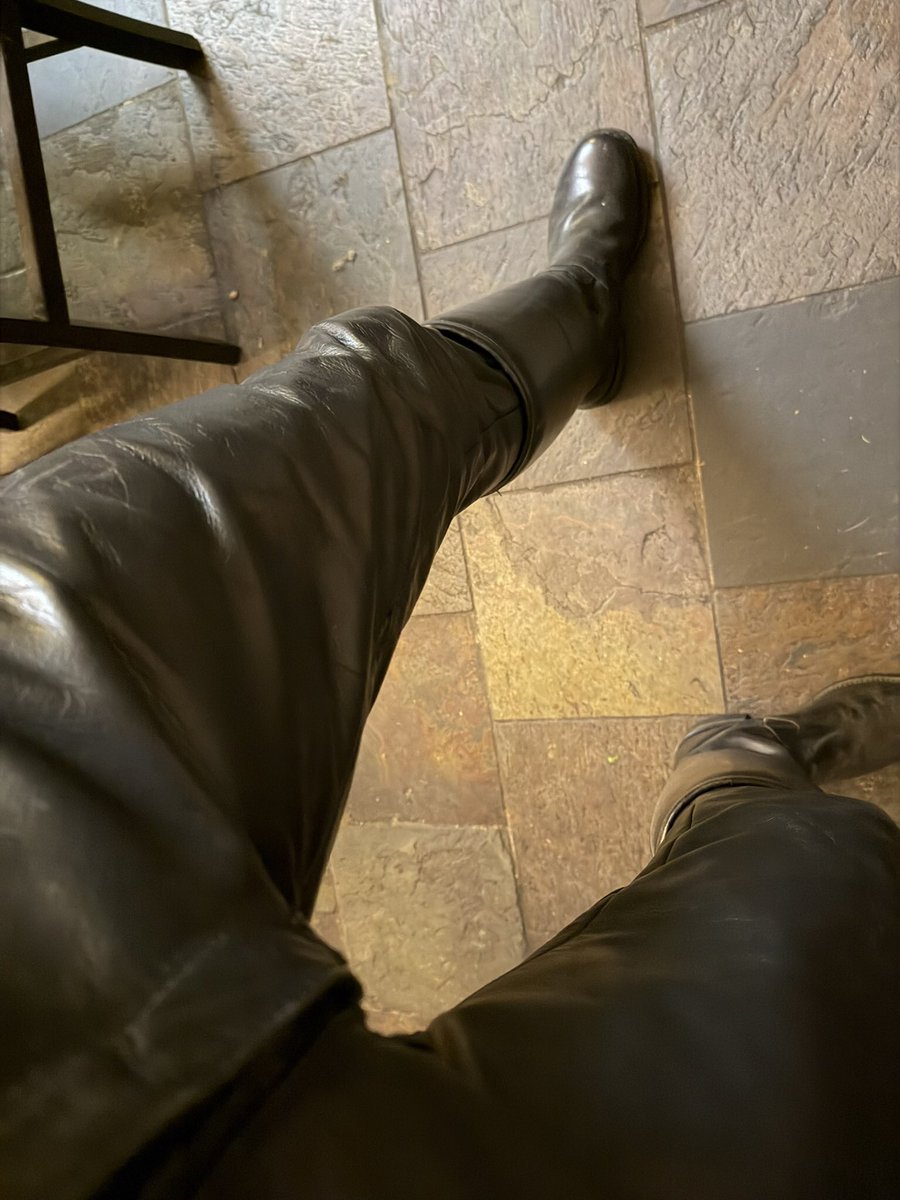 LeatherMan tweet media
