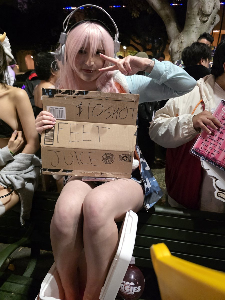 oomf in law @ Fanime tweet media