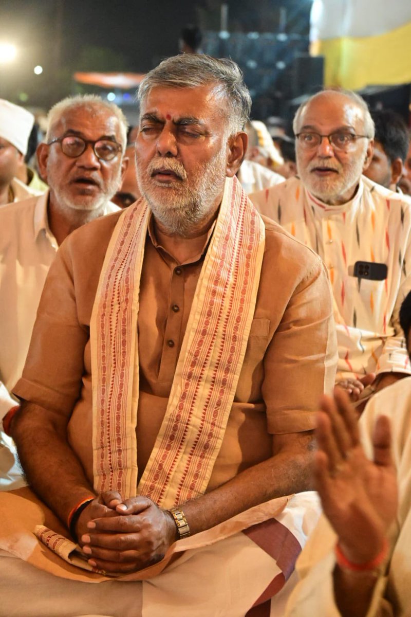 Prahlad Singh Patel ( वृक्ष से जल, जल से जीवन) tweet media