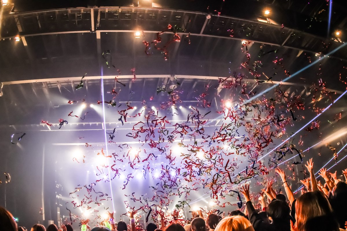 clubZy_Raimaru's tweet photo. 『NEWS』
LOOP ASH PRESENTS FINAL MASK「THANK YOU」 豊洲PIT 2026年5月1日 初日公演レポートが到着!
https://t.co/WEwsObwdhb
#LOOPASH #THANKYOU #MASK
#clubZy https://t.co/8Cl7eccKVD