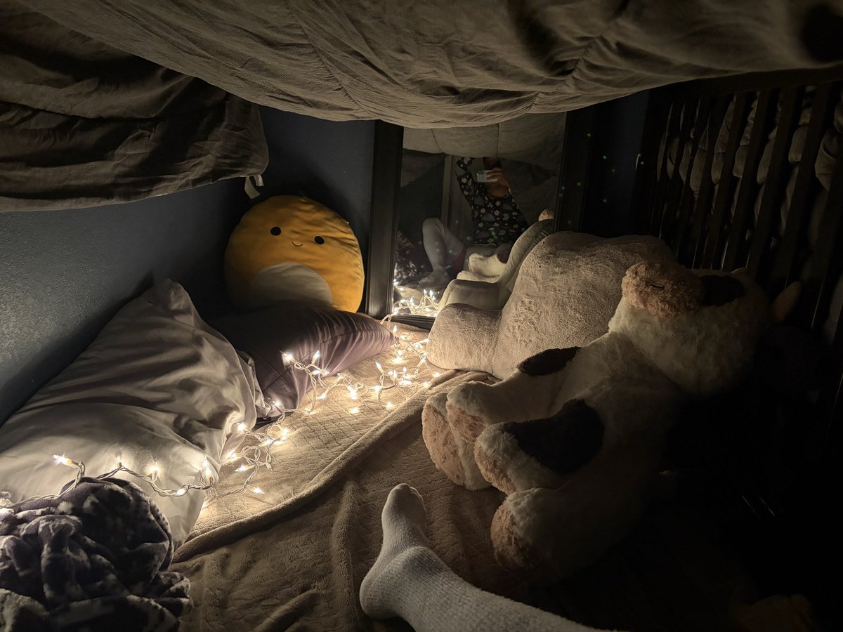 skyhealer3's tweet photo. Cozy getaway after a long long weekend ⭐️🌠🐮 https://t.co/rNT3z11sX2