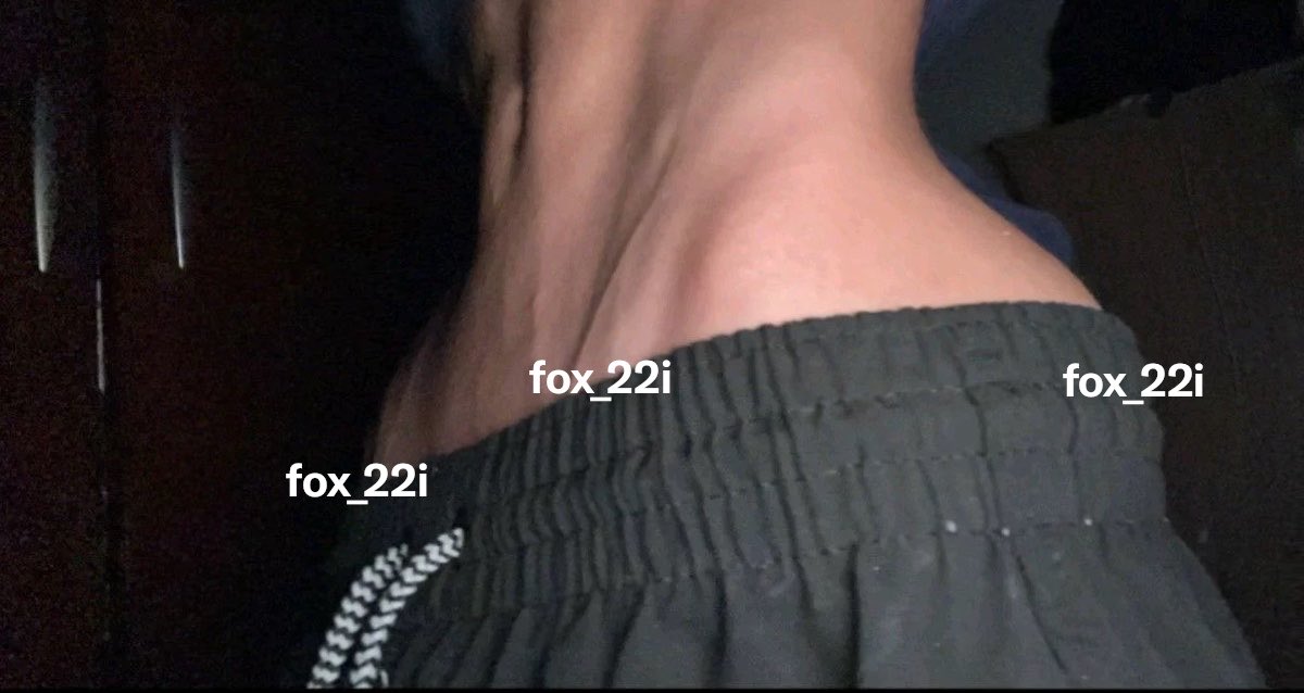 fox_22i's tweet photo. زاير الدمام �� بدون صور ما ارد 🙇🏻‍♂️ 
شيك لي على الخصر بس 🫦
#سالب_الدمام #موجب_الدمام https://t.co/bxkwmiqm1n