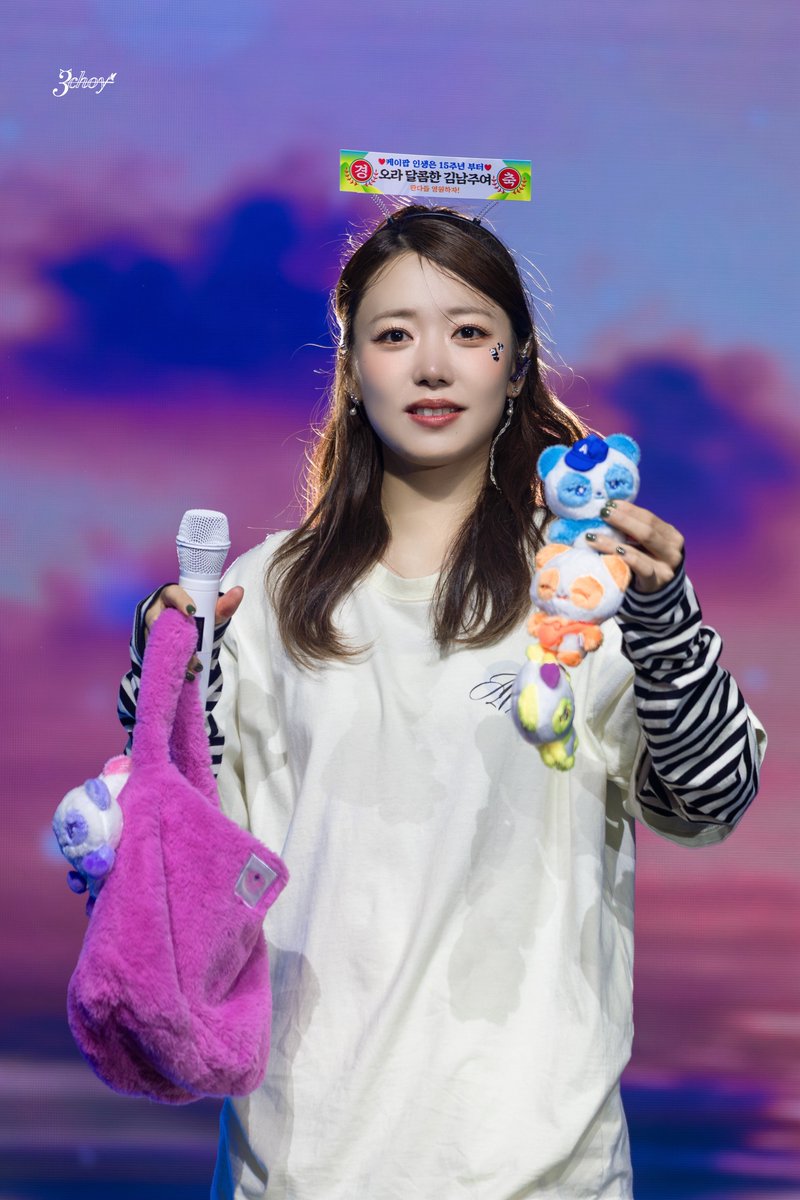 3choy_'s tweet photo. 260420 Apink Asia Tour <The Origin : APINK> in HONG KONG
·
ㅋㅋㅋㅋ斷了~
·
@APINKKNJ 
·
 #에이핑크 #apink #김남주 #namjoo https://t.co/BiXTddWe13