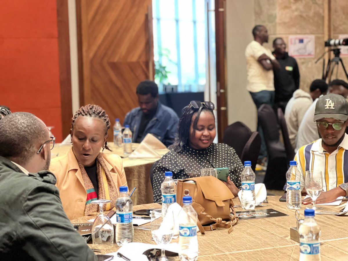 SLYVIA _SSARU tweet media