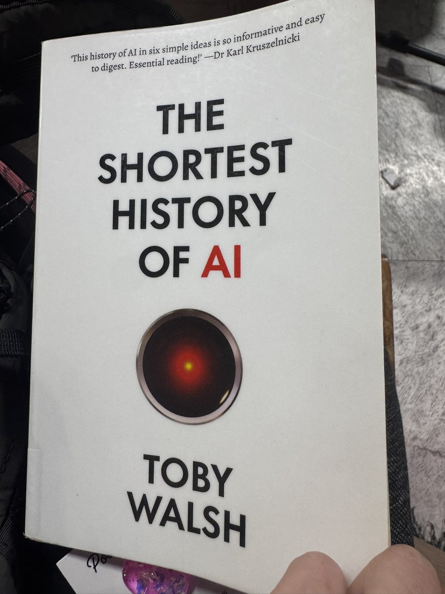 KatBuildsIt's tweet photo. Can’t believe I’ve already read half of The Shortest History of AI. It’s a fun read.

AI actually began about 80 years ago. The book explains how mathematics helped solve the problem of how AI learns by itself, and how AI represents words using tokens. https://t.co/rzrNzYQ85R