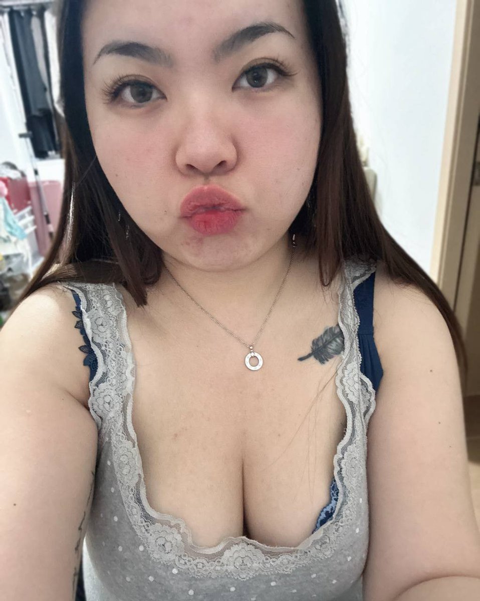 小玲吃飽了 tweet media