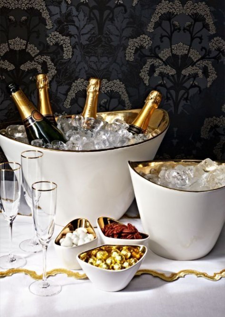 hostrav's tweet photo. With a Hostrav Events &amp; Catering fully stocked outdoor bar, on order, you have the vibe of the moment anytime, anywhere you need it. https://t.co/a9Snt2q98W