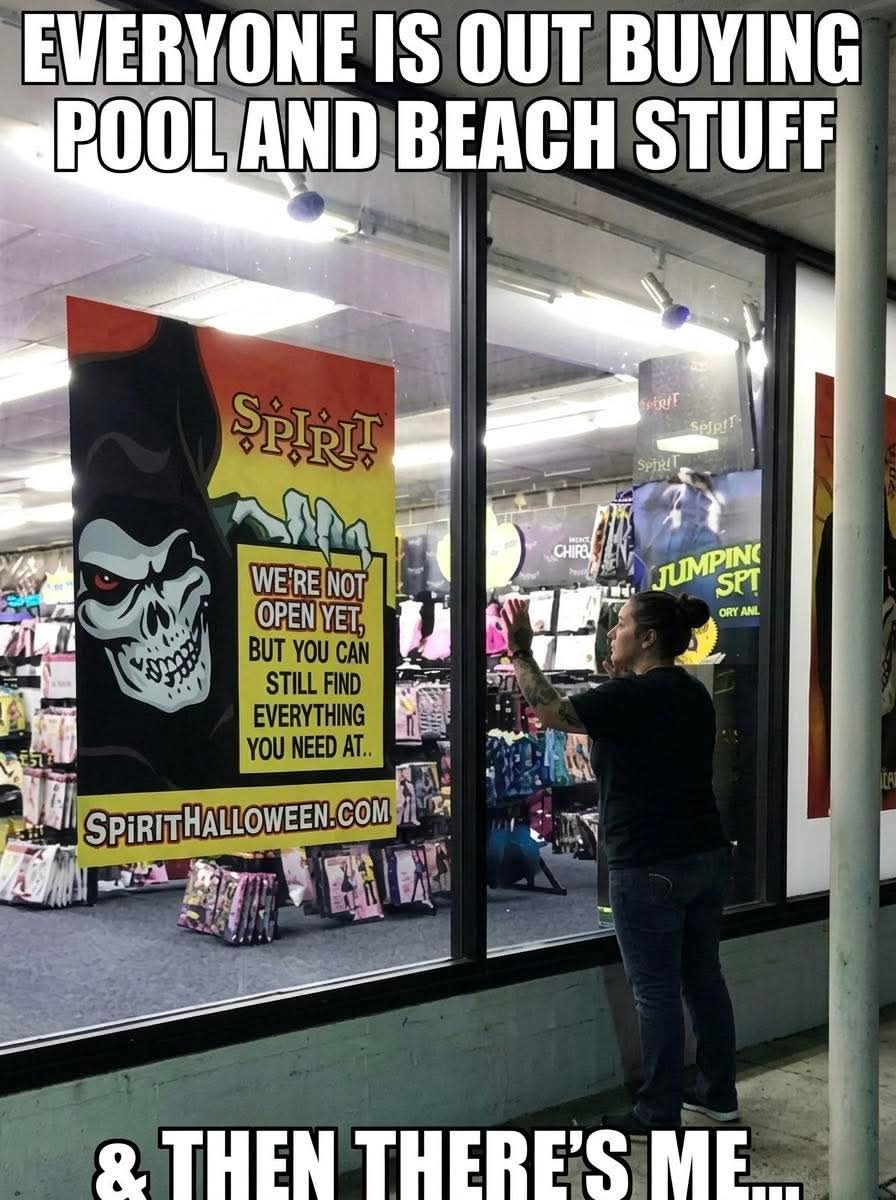 Halloween Queen 🎃 tweet media