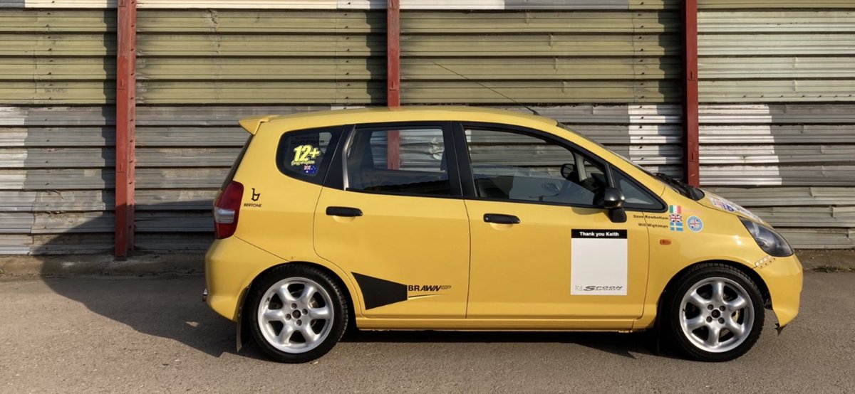 JanetTheJazz's tweet photo. @unusual_cars It’s a Honda Jazz. https://t.co/MnVI0iay75