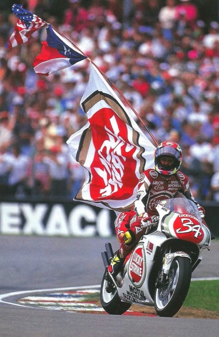 Carlos 4⃣6⃣🌞🌙 tweet media