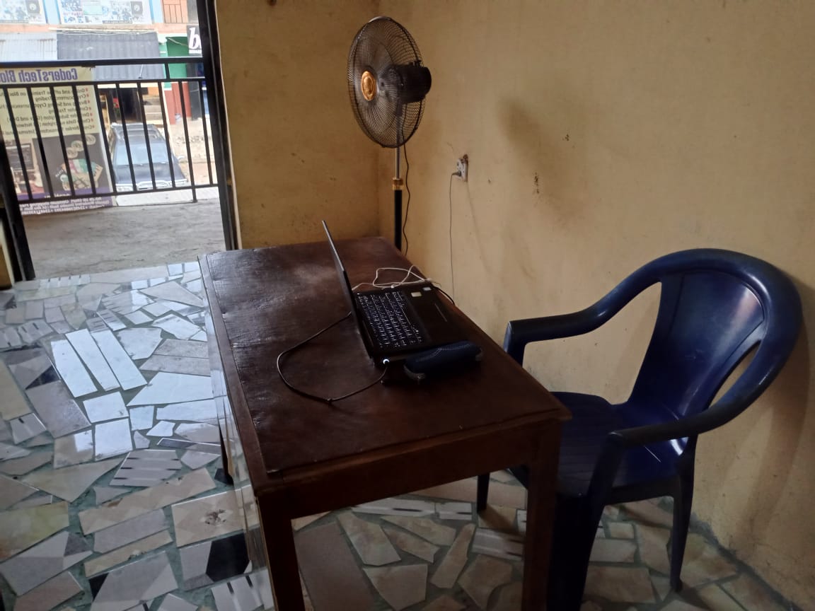 AnalystFavvy's tweet photo. First half 2023. My infinix Smart 5, the phone I bought with the first $35 I made from trading. 

I bought my first android phone "itelA16 with covid19 Gov grant in 2021 (20k). 
2022, I learned trading and started with only $3, my little savings from feeding money.. Gradually grew the $3 to $50, took out $35, bought this inifinix Smart 5 with "Easy buy - paid half and completed payment with monthly installment." Yea. I didn't want to pay in full because I had only $50 with me. I really needed the phone cos the itel was more like a television. But, if I pay with all of that, I won't have any capital again to continue trading and no means to get capital.  So, I decided to keep $15 to continue my trading.  

With my $15, I was able to make out something monthly to be installed (I think 5k or 8k monthly) 😄😄 
I was able to clear my debt before the 6 months I was given 😁😁 my skill as a trader made that possible.  

For the laptop, I bought that 2023 with my money. Infinix made me more productive that I was able to get a Dell laptop while also financing my studies. 

Well, I kept striving, learning, connecting, applying, and then the growth kept coming. 

Today in my workspace - 2 smart laptops, 3 smartphones, Samsung pad, monitor screen... Well, over #5m worth of gadgets.  

No external source of income, attained here through my online participation with my skills as a crypto/forex analyst and trader.. Any opportunity I have been able to utilize here was/is as a result of this skill. 

Never stop striving. Just keep doing the right thing.  The result will dradually come. 

A constant drop of water can fill a bucket. It will only take some time..

#AnalystFavvy #Trading #Crypto #Forex