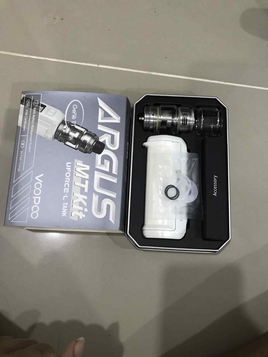 Ma94809Master's tweet photo. ขายครับ ขายบุหรี่ไฟฟ้ามือสอง 1000บาท สภาพดี99% มีรอยถลอกนิดนึง มีสายชาร์จให้กับสายคล้องคอ  ถ้ามีใครสนใจทักมาถามได้คับ #มุกดาหาร #ในเมืองมุกดาหาร https://t.co/Goi08ffLvj