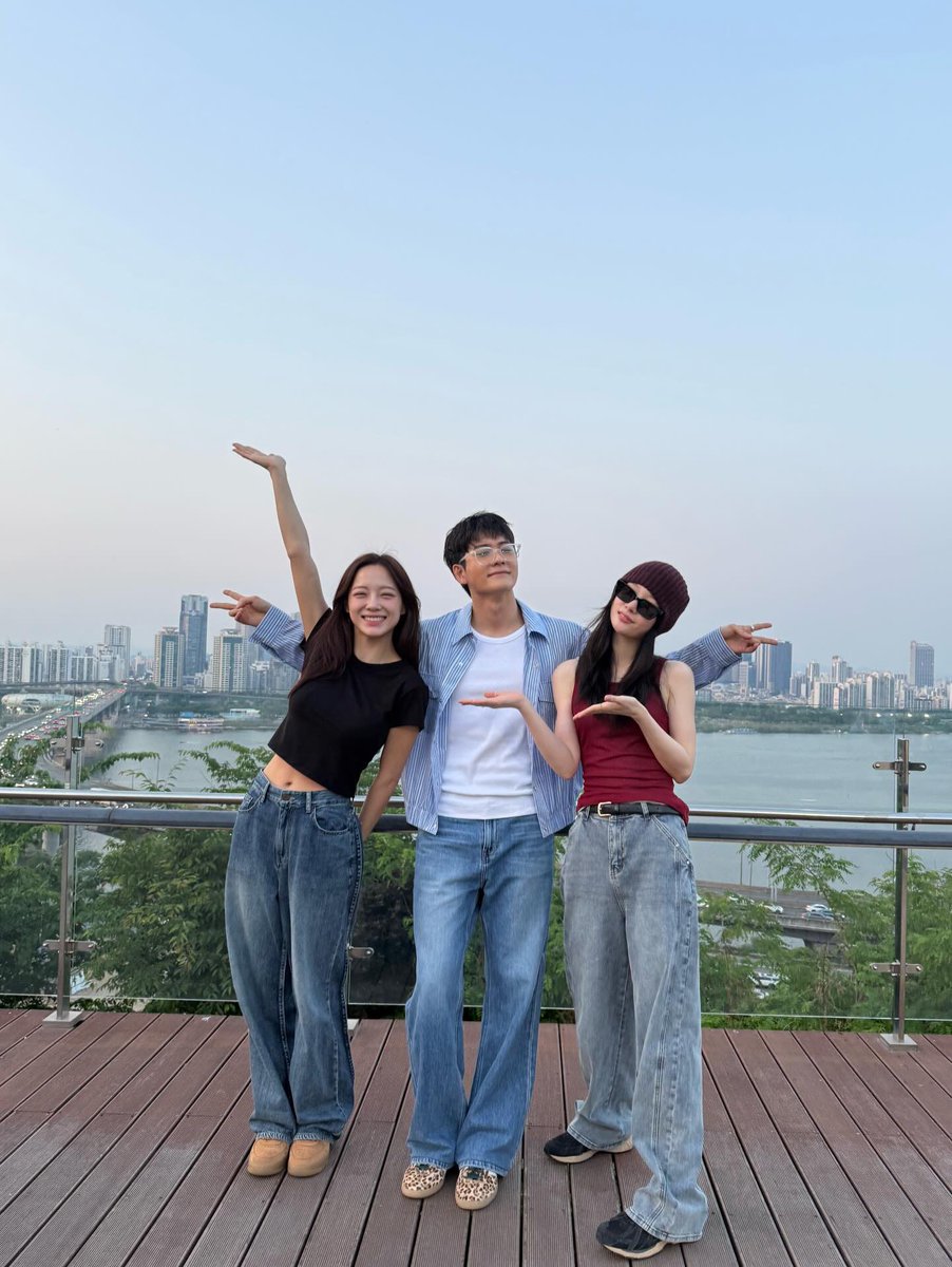 daily sejeong tweet media