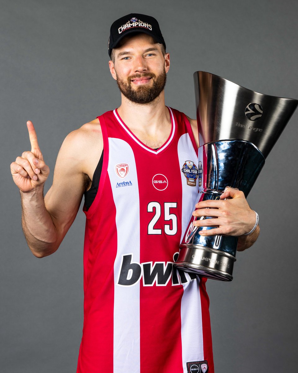 cskabasket's tweet photo. 🏆 Congratulations to our former players Nikola Milutinov and Alec Peters on winning the EuroLeague title with Olympiacos!

For Nikola, it’s the first European trophy of his career, while Alec previously became a champion with CSKA back in 2019 https://t.co/Y7506hXFCw
