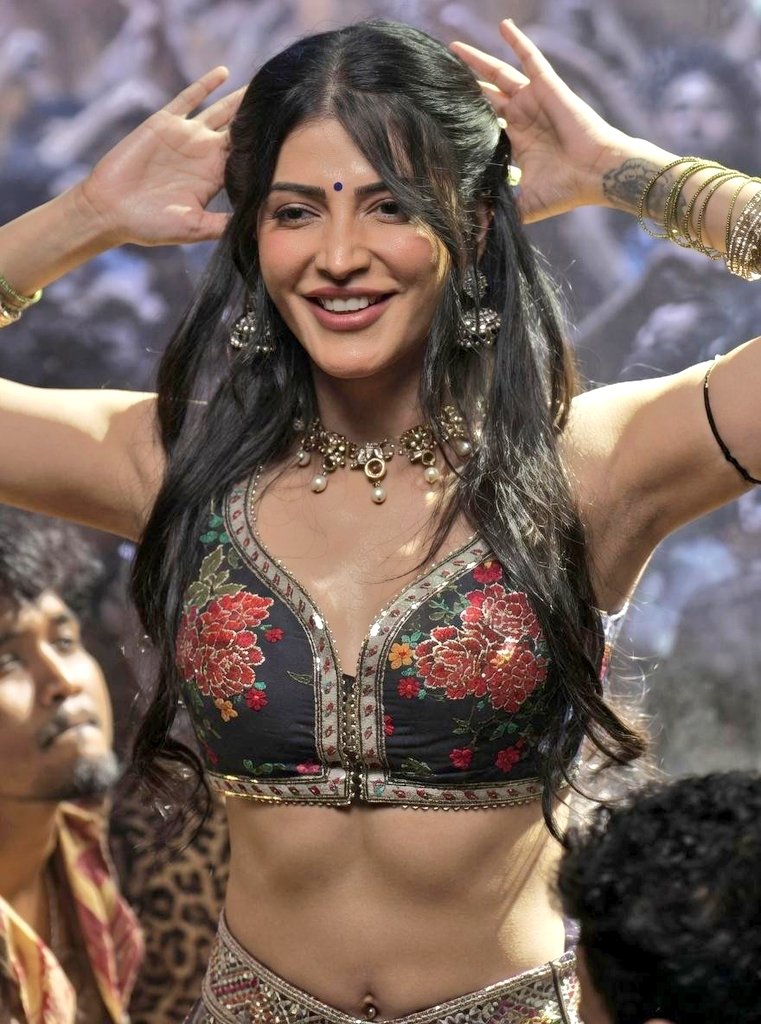 Celebrity Hot Pics tweet media