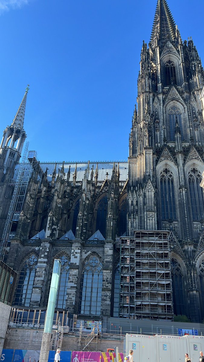 PHILOSsykos's tweet photo. Touchdown Köln, Germany. https://t.co/CwARcxDgqL