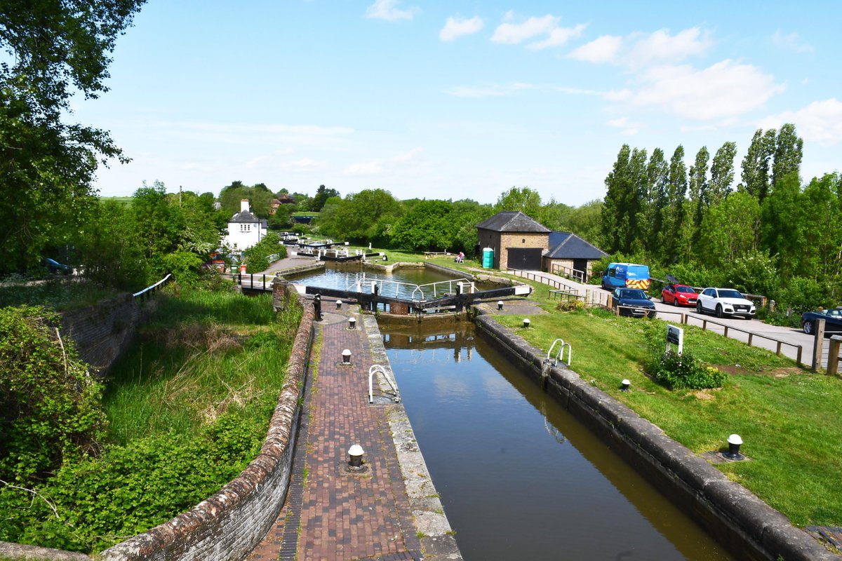 retired_tom's tweet photo. My photos from #May 2022
@CanalRiverTrust #GrandUnionCanal #Soulbury #ThreeLocks #Lock #Bridge #Reflections
#Canals & #Waterways can provide #Peace & #calm for your own #Wellbeing #Lifesbetterbywater #KeepCanalsAlive https://t.co/OnYPSpX2kh