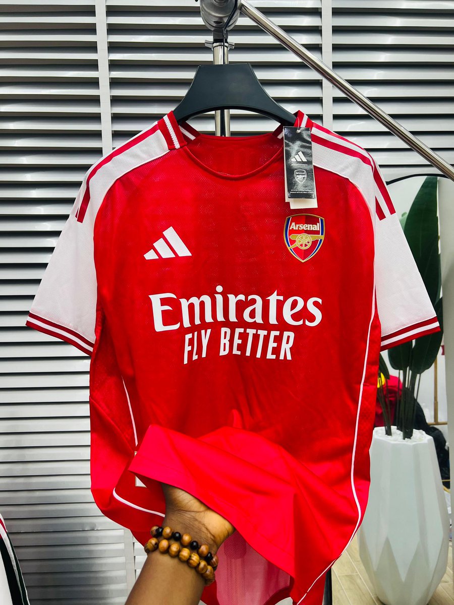 Gozbliss10's tweet photo. Champions kit much available in all sizes, wear your pride with confidence #Arsenal https://t.co/npYk1RzTL4