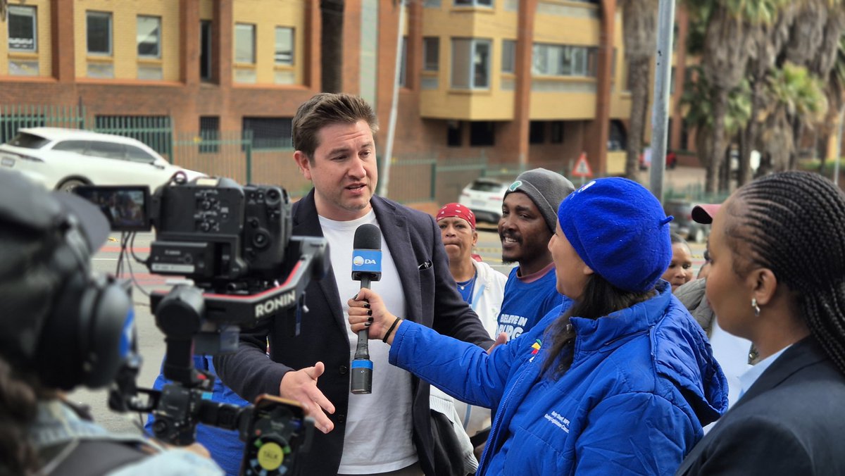 Democratic Alliance tweet media