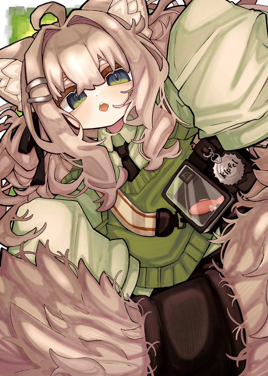 マカロにる tweet media