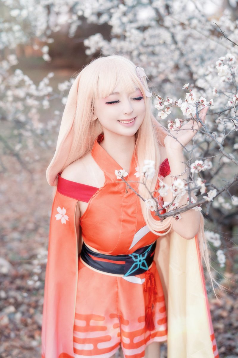 1105cosplay's tweet photo. 코스플레이어 지나 님🧁 @Jina_chu 
WCS ACM PCH 등 다양한 국제행사에 한국 대표로 참가한 경력의 지나 님이 05코스에 오십니다🧡
이번 행사에는 의상전시로 참가해 직접 만든 의상을 선보일 예정이니 공개될 정보를 기대해주세요!

9월 5일에 만나요🎂 #05코스_참가자소개 https://t.co/HE59PE1m4G