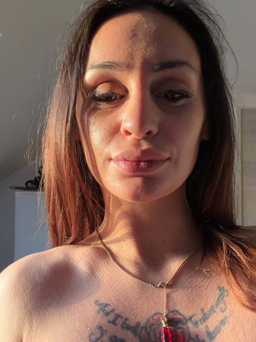 Claire Fonce tweet media