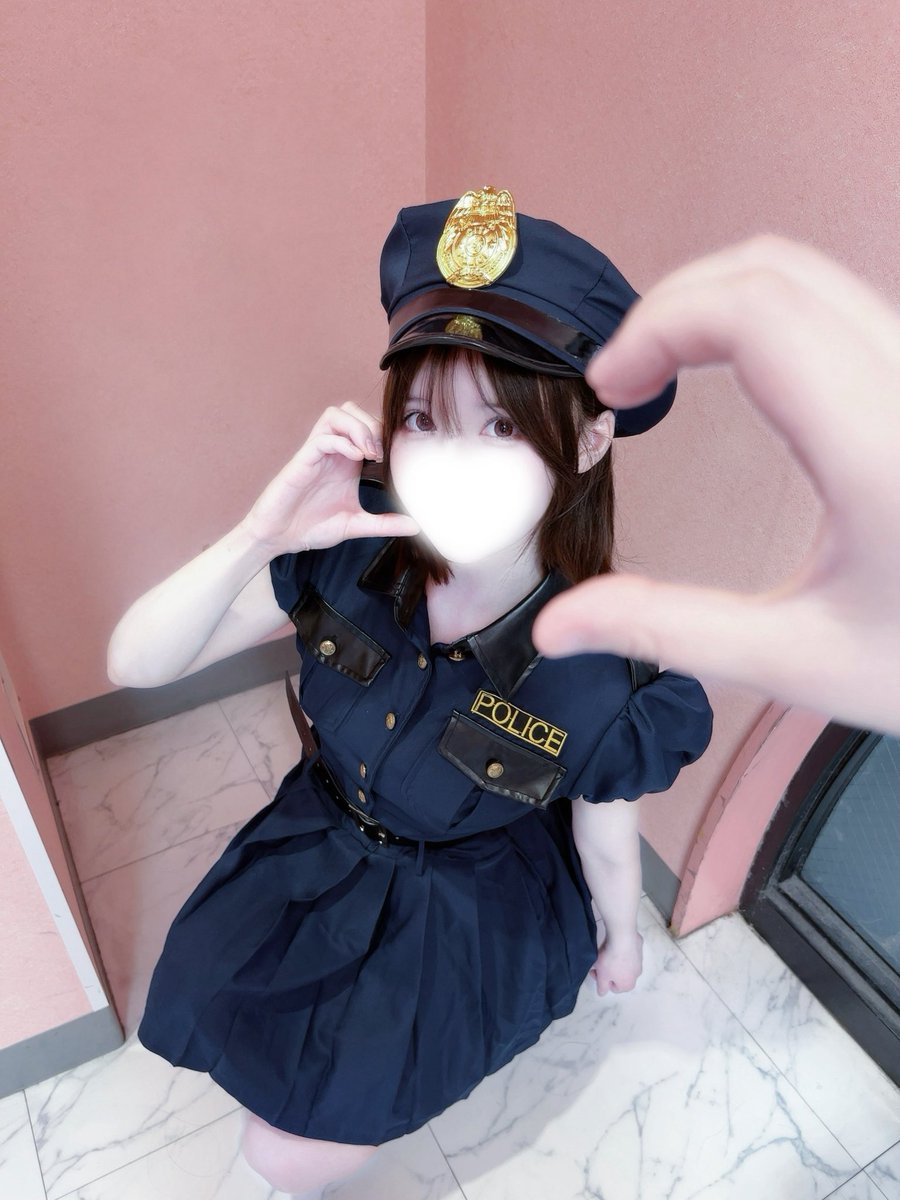 _amdr_'s tweet photo. 突然ですが…

最近顔出しした歌い手を見てください૮ ◜ᵕ◝ ა https://t.co/Bw5nffvjmh
