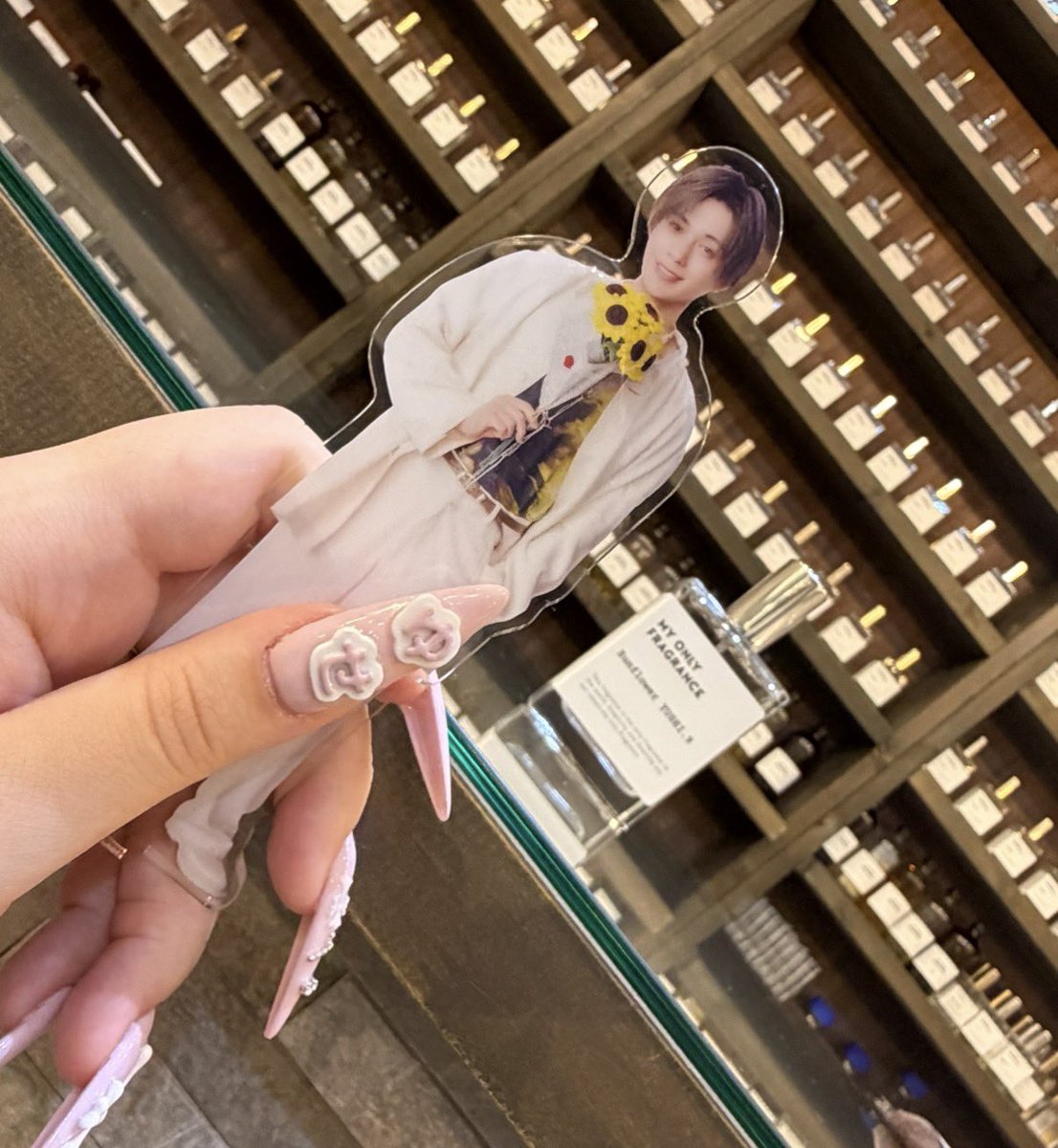 yuucha_0_5's tweet photo. ツアー初日満喫して、ずっと行きたかった世界の山ちゃん金山総本店にも行けて、次の日には、STARBOYSのMVロケ地(名古屋市科学館)にも行ってめっちゃ満足です☺️

記念に香水作ってきました🌻

#FANTASTICS #SF_FNT https://t.co/JPLoSoiQPV