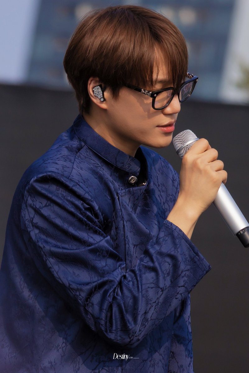 destinyladmenhh's tweet photo. rể ơi 

#KAI #종인 #카이 #엑소카이 
#EXhOrizon_in_HCMC https://t.co/kpCrjXR1Rq