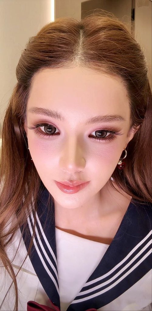 免费ai脱衣换脸→主叶 tweet media