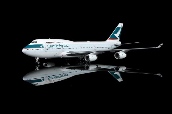キャセイパシフィック B747-400 B-HUJ 旧塗装 1/400 HX キャセイパシフィック B747-400 B-HUJ 旧塗装 1/400 HX 1/400 Cathay