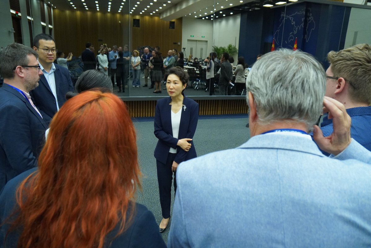Mao Ning 毛宁 tweet media
