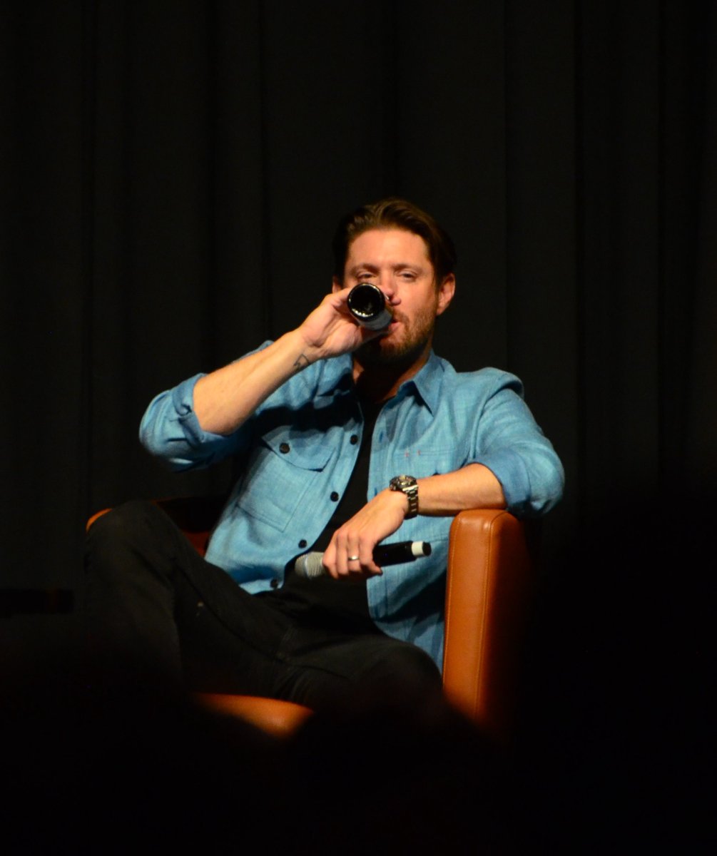 jjckles's tweet photo. goddamn #purcon10 https://t.co/LI0iQRth1h