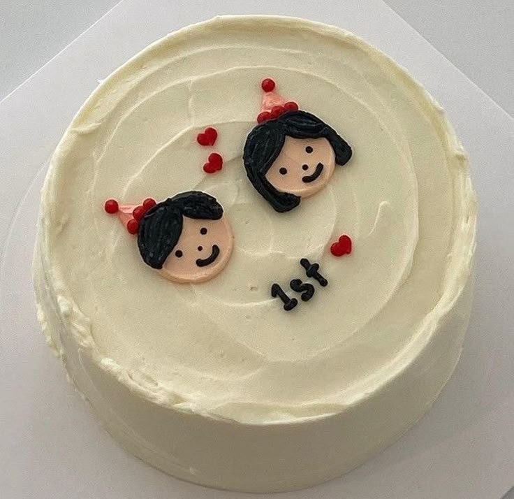 eigendoms's tweet photo. ㅤ
ㅤ
Happy Anniversary, sayang.
Sengaja malem-malem keluarin kue nya biar sudah pada bobo, Papa Mama nya yang makan kuenya sambil me time. 🤗

@memoriec
ㅤ
ㅤ https://t.co/JSn5G6hrLj