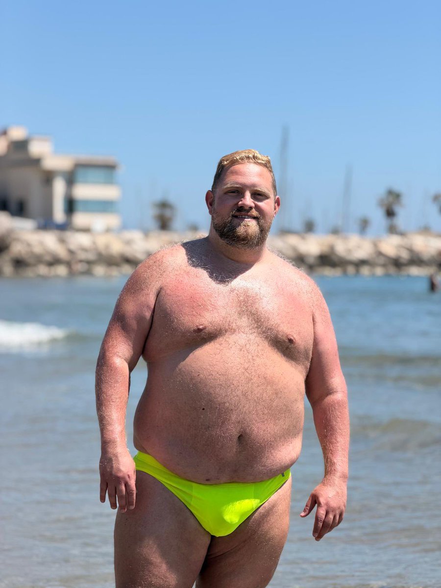 BeefyBear19 tweet media