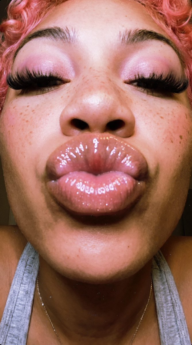 BlasianBabySage's tweet photo. Come give mommy a kiss. #lips #prettylips #goon #sexylips #blasian #kink #lipgloss #glossylips #fetish #lipkink https://t.co/e3FHYXhtnG