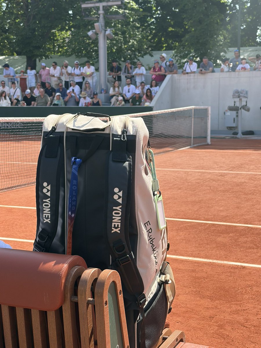 bucksleys's tweet photo. Perfect week. Saw Elena during 6 days. Now let’s go back home for now🧡 https://t.co/iUC8mo0DA4