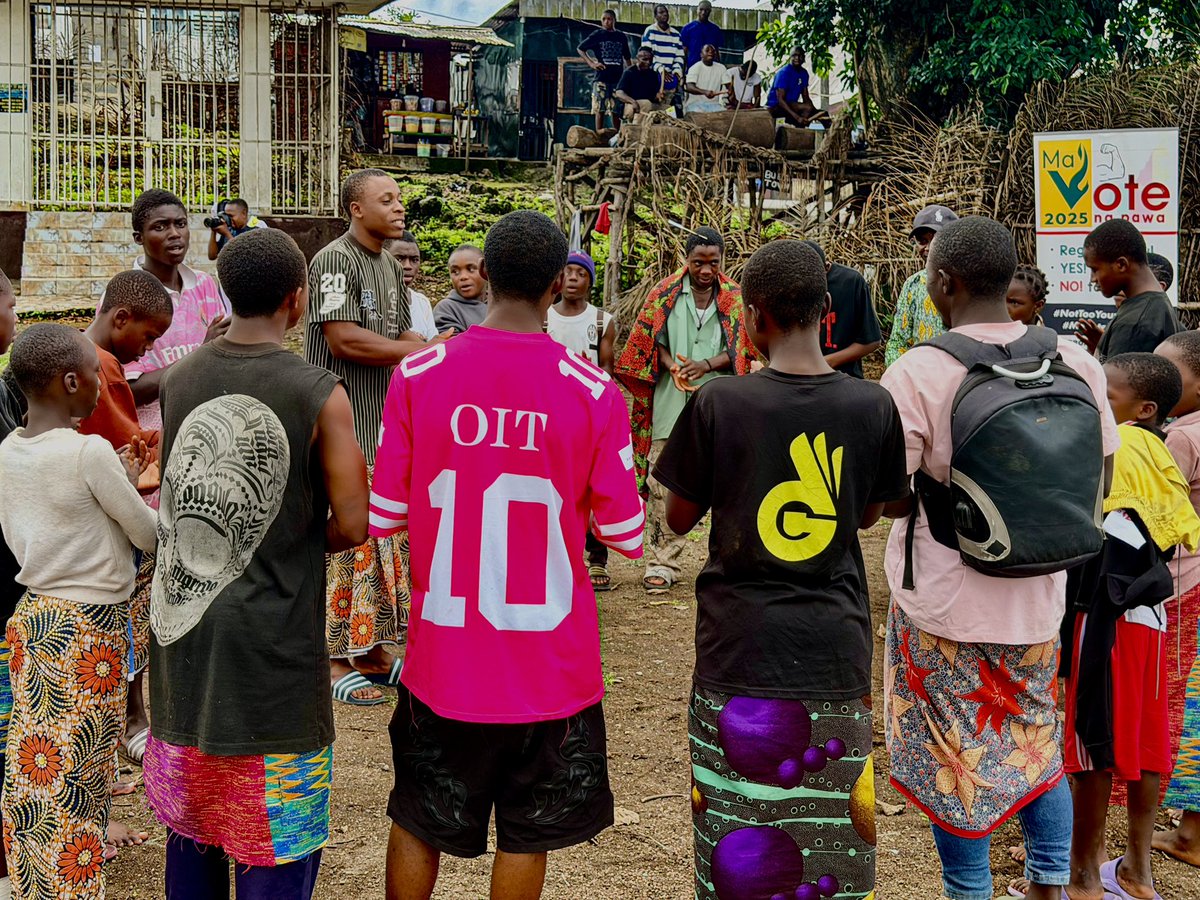 mddtcameroon's tweet photo. @mddtcameroon x @NEDemocracy mobilized youth against electoral violence through tradition. We're building civic hubs in conflict-exposed communities to keep this alive.
🗳️ 20+? Register at @elecamofficiel by 31 Aug 2026. 🪪 Collect your card. Reject violence.
#MaVoteNaPawa https://t.co/sID0k45dvI