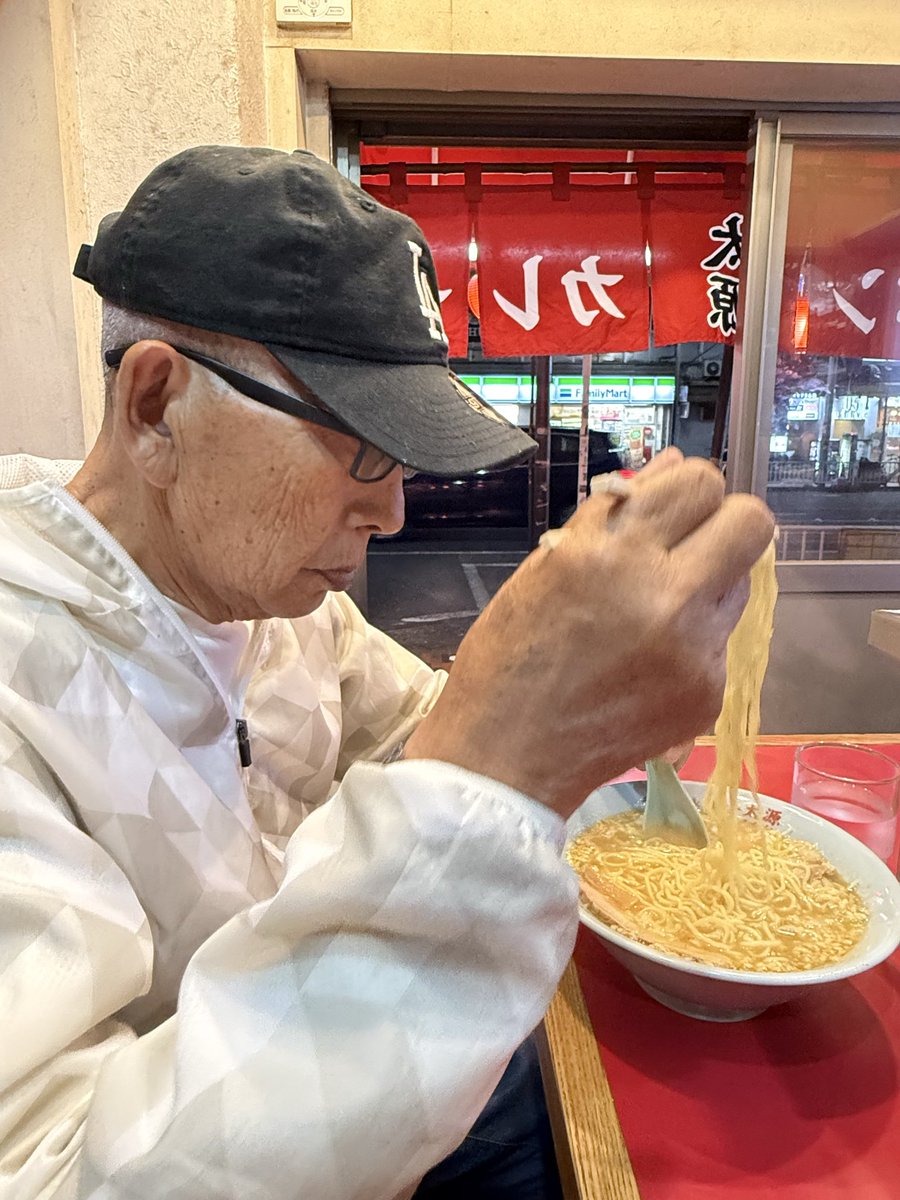 ビートきよし tweet media