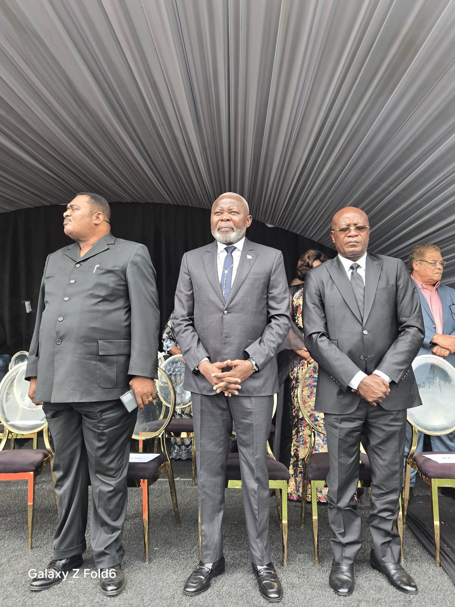 GradyEkaka's tweet photo. L’Honorable @VitalKamerhe1 a rendu un dernier hommage à Mme Mangaza Abedi Anifa, épouse du tout premier Secrétaire Général de l’UNC, feu Jean Bertrand Ewanga.
À l’espace Ave Maria, émotion, recueillement et fidélité aux valeurs de l’UNC ont marqué cette cérémonie. https://t.co/1Qzq26quuq