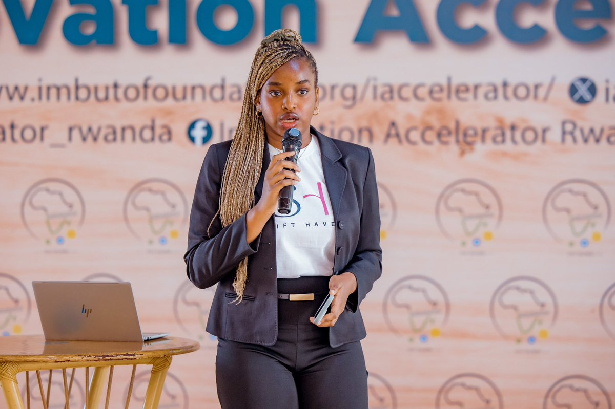 iAccelerator tweet media