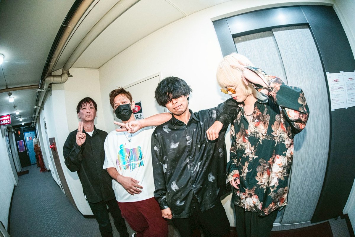 fukujun103's tweet photo. 5月24日(日)京都AFTER BEAT
ありがとうございました。
BEL-BOY、Mistiaと2ステ。
色々と忘れられない1日になりました。 https://t.co/VOh3RuX89s