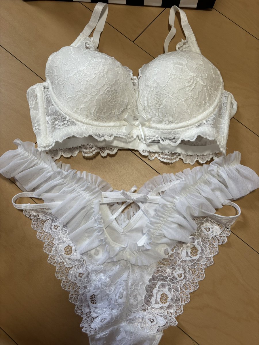 uriko_yuyu's tweet photo. いまの私の推し下着((推ω推))
かわちぃねぇ(灬・ω・灬)むふ💕 https://t.co/0BuYNveHU8